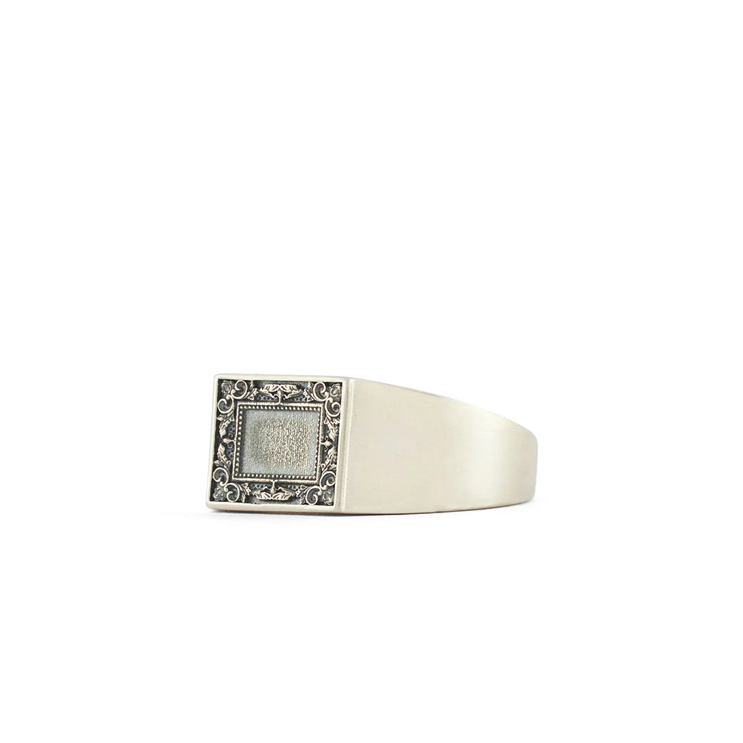 Silver Frame Ring - Image 2