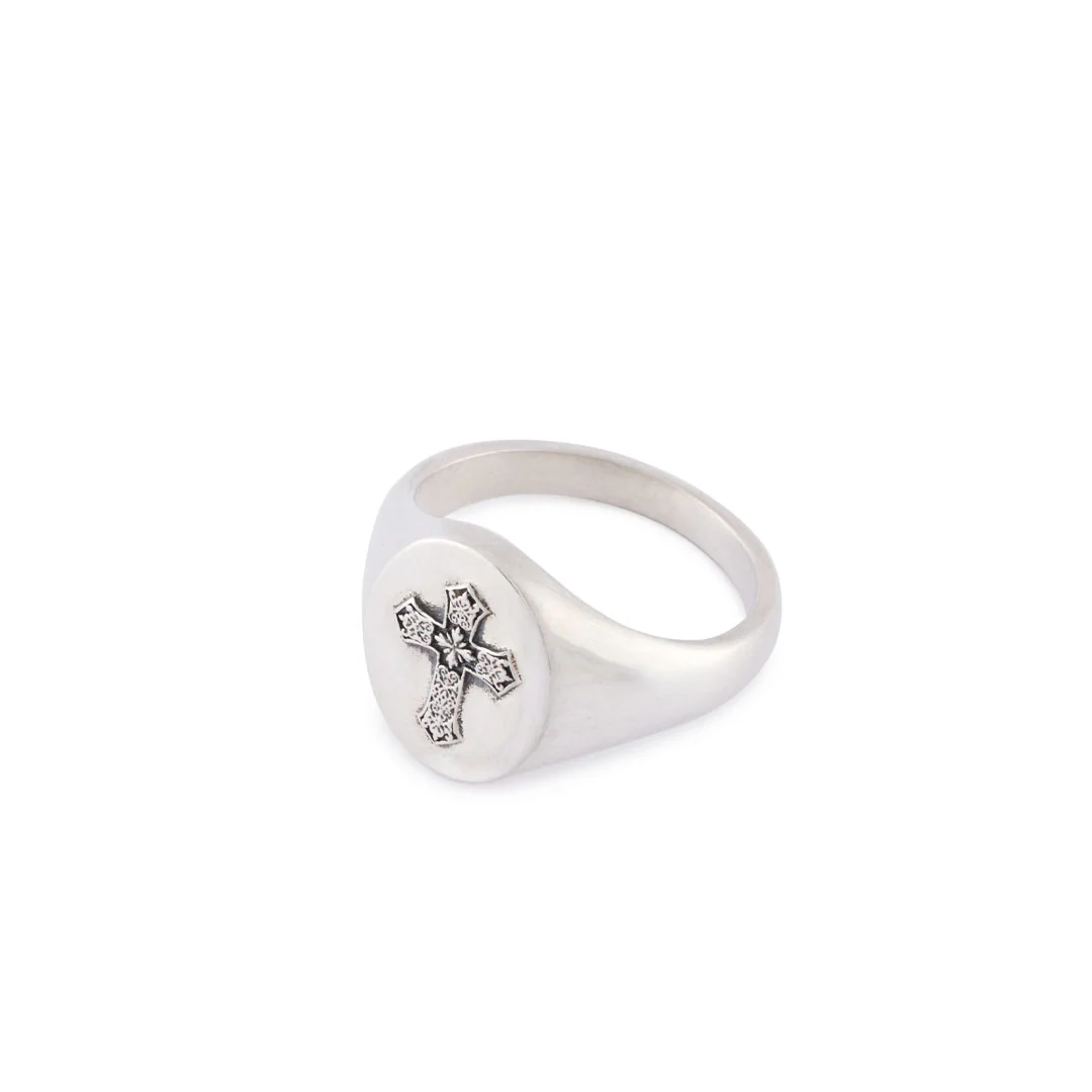 Silver Gothic Cross Ring - Image 2
