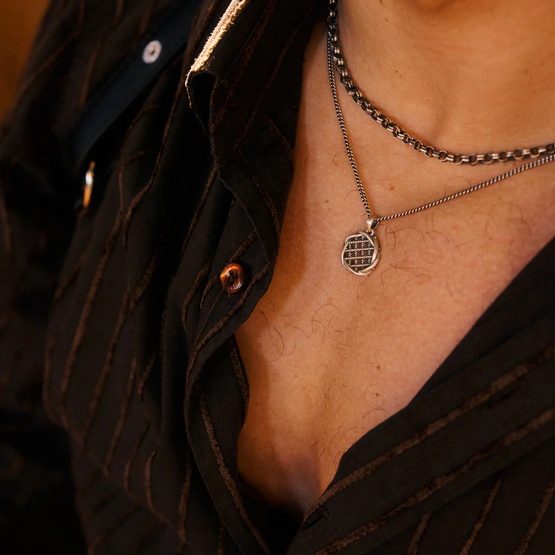 Silver Interlock Necklace - Image 4