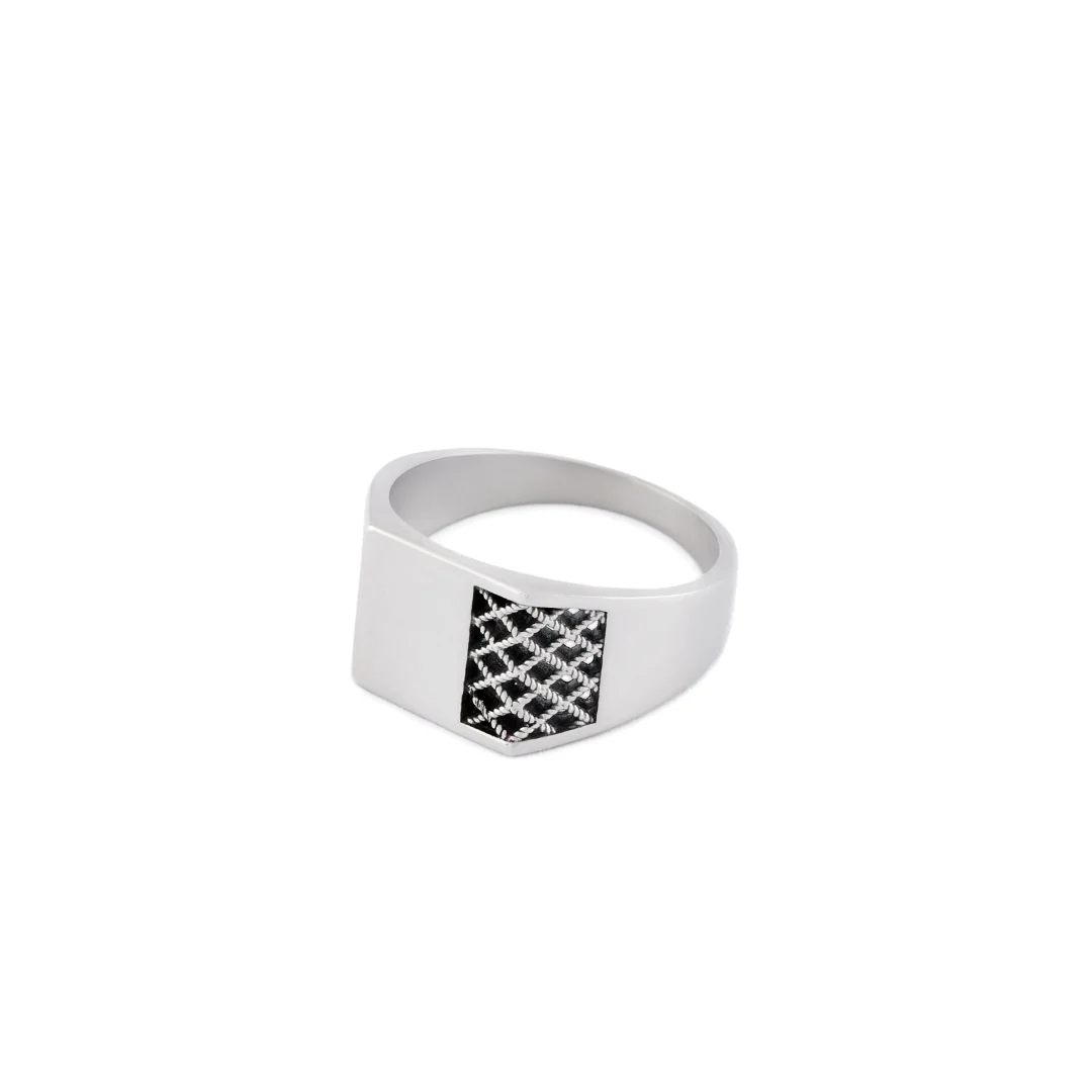 Silver Traitors Ring - Image 5